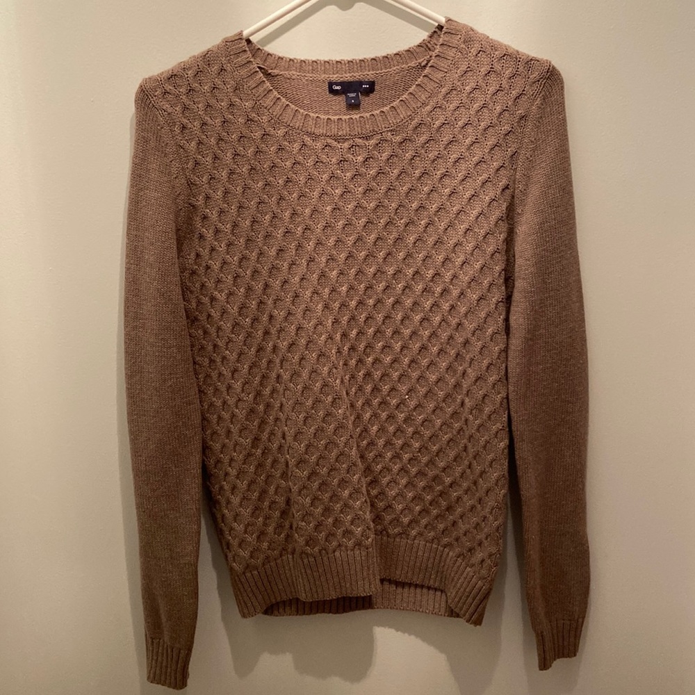 Brown gap sweater